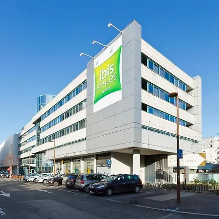 Ibis Styles Massy Opera 3* Massy (Essonne)