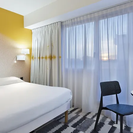 Ibis Styles Opera מלון 3*