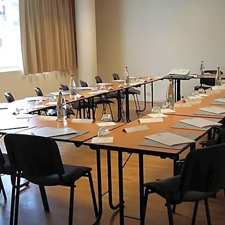 מלון Ibis Styles Opera מאסי