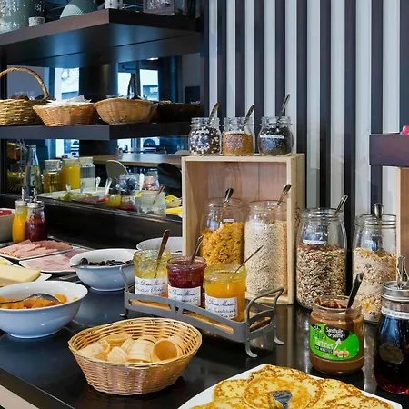 Ibis Styles Opera מלון מאסי