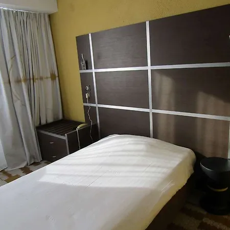 Ibis Styles Opera מלון 3*