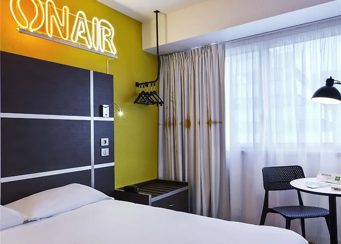 Otel Ibis Styles Opera Massy (Essonne)